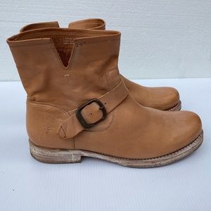 Frye Natalie Engineer Short Boot tan 9.5